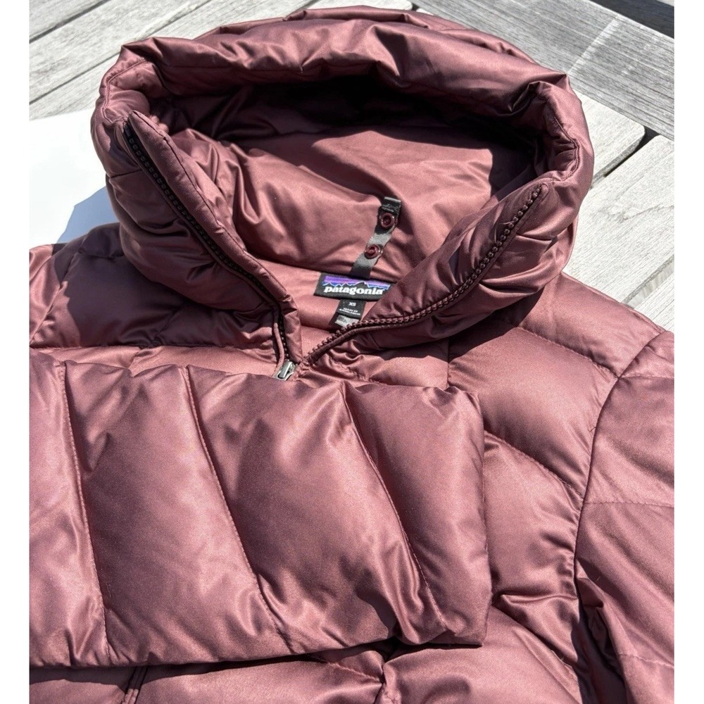 Patagonia Size XS Women's Downtown Loft Parka Dark Ruby Puffer Duck Down Coat